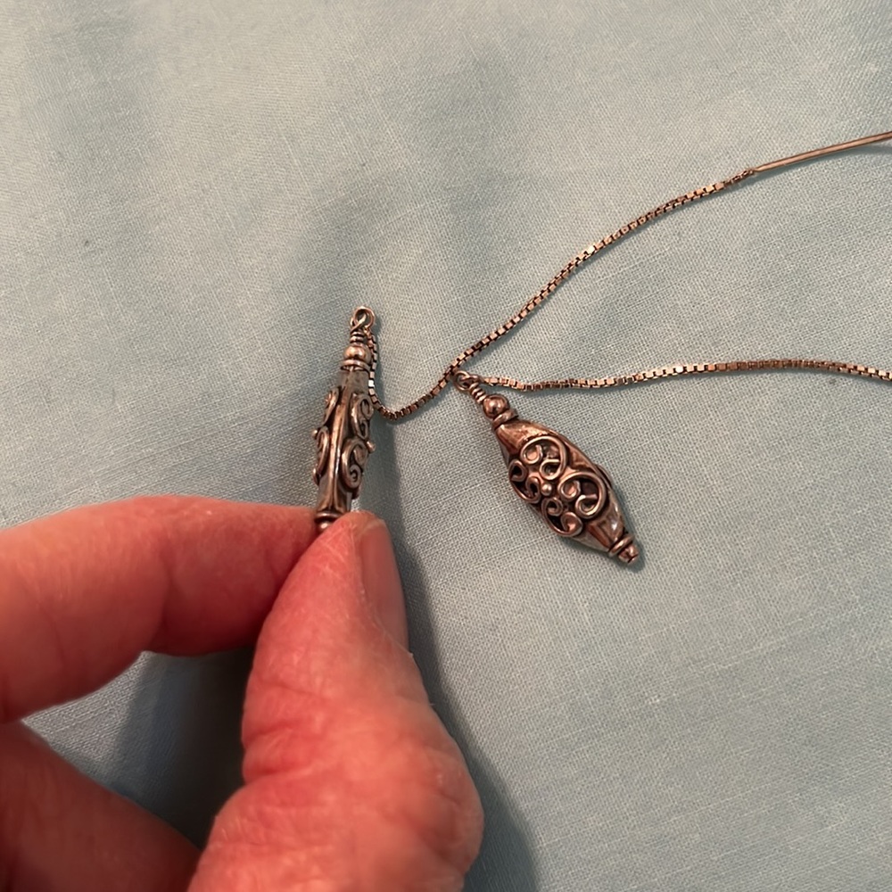 Silver earrings - Picture 2 of 3
